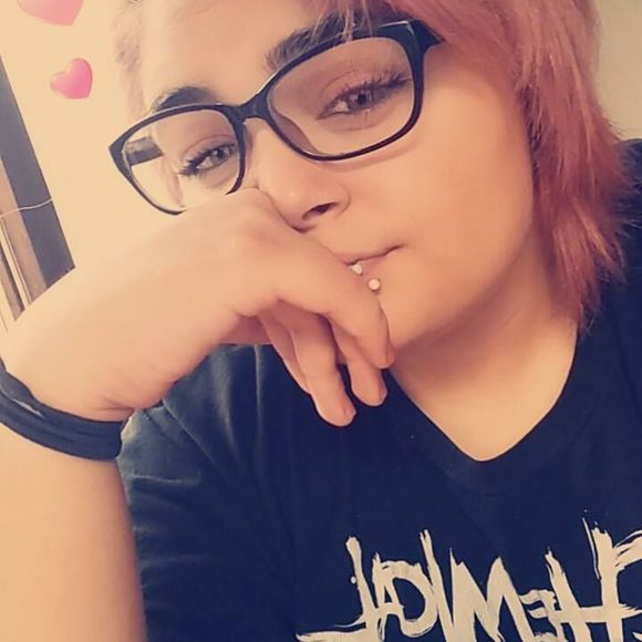 Meet your Posher, Ari - Picture 1 of 1